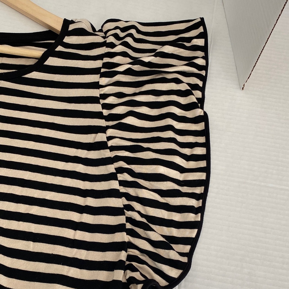Laura Black and Tan Striped T-Shirt women’s size XL, Flutter sleeve - Picture 7 of 9